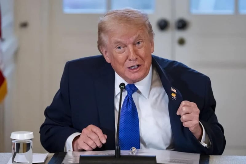 Trump lanza advertencia tras la elección del nuevo líder de Irán