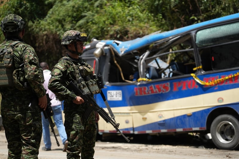 Colombia ofrece recompensa histórica por responsable de ataque mortal que dejó 21 víctimas