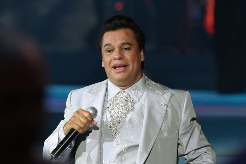 ¿Farsa o verdad oculta? Periodista afirma que Juan Gabriel está vivo y dice tener “pruebas”